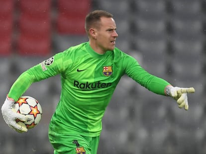 Ter Stegen, durante el partido del Barcelona en el Allianz Arena ante el Bayern.