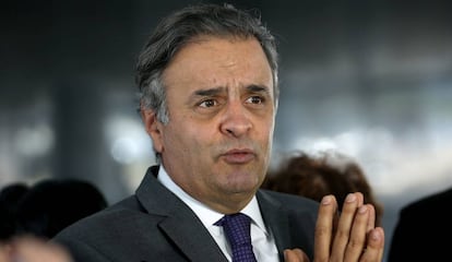 O senador Aécio Neves (PSDB), afastado do Senado e obrigado a recolhimento noturno