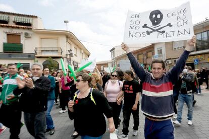 La manifestación han continuado su marcha hasta las puertas del Ayuntamiento de Seseña.