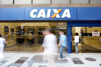 Imagem de uma agência da Caixa no Rio de Janeiro.