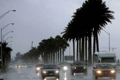 Primeros efectos de la tormenta tropical Alberto en Miami Beach