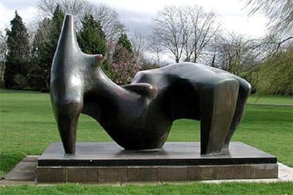 Imagen de archivo de <i>A reclining figure</i>, realizada por el artista británico entre 1969 y 1970).