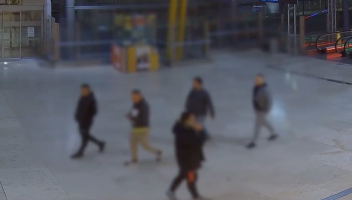 Detenida una banda de narcos que se hacían pasar por policías en el aeropuerto de Barajas para introducir cocaína