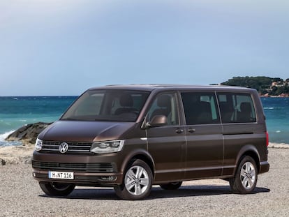 VW Caravelle Premium.