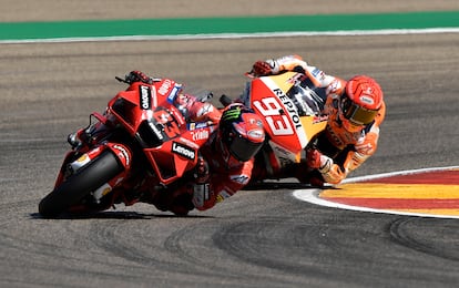 Bagnaia y Márquez, en acción, durante el GP de Aragón.