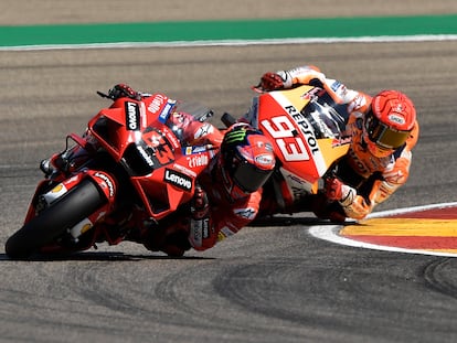 Bagnaia y Márquez, en acción, durante el GP de Aragón.