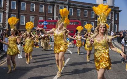 Una comparsa desfila en el carnaval de Notting Hill de 2013, en Londres.