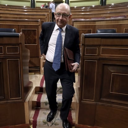 DVD 804 (03-05-17)  Congreso de los Diputados. Debate de totalidad del Proyecto de Ley de Presupuestos Generales del Estado para el año 2017. El ministro de Hacienda, Cristóbal Montoro (Cristobal Montoro), lo defiende en el hemiciclo. Foto: Uly Martín (Uly Martin).