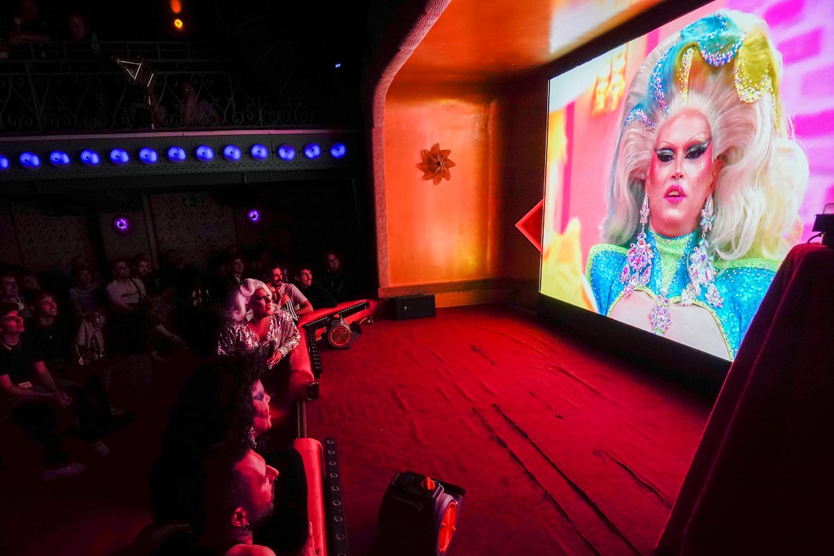 Ir los domingos al bar a ver ‘Drag Race’ en pantalla grande: “Es el fútbol de los gais... y del resto del colectivo LGTBI+”