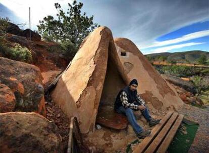 Quienes apuestan por una vida primitiva buscan soledad, naturaleza y sosiego.