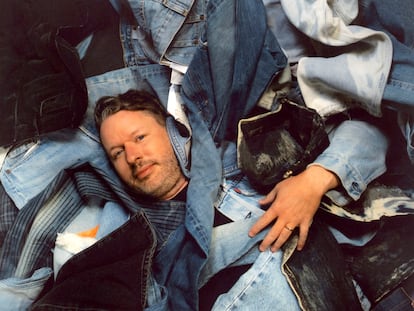 Benjamin Talley Smith, considerado el gran gurú de los jeans en Estados Unidos, en su taller en Los Ángeles.