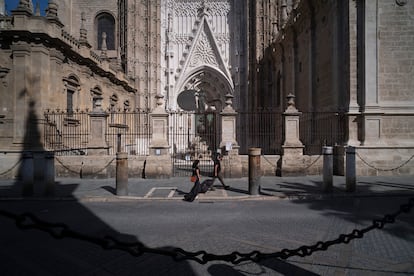 Turistas por el casco histórico de Sevilla, en septiembre.