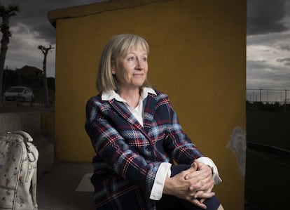 Eli Brandsaeter, enseña Inglés en infantil en el CEIP El Vellón. "Este es un pueblo peculiar", dice Brandsaeter. "Tienes a una gran cantidad de ingenieros y graduados de carreras técnicas en un pueblo con un ambiente rural auténtico. Puedes ver gallinas, cabras y vacas".