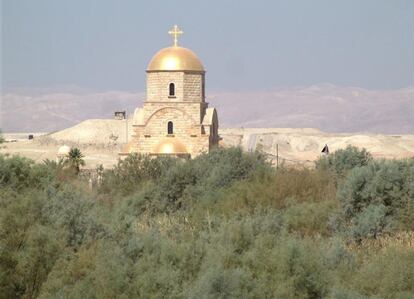 Iglesia de Betania, en sus alrededores se bautizó Jesús y curó a un ciego.