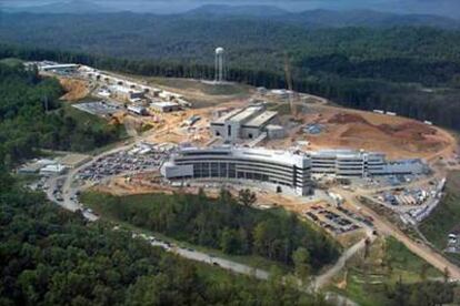 Vista de las instalaciones del espalador de neutrones de Oak Ridge que se construye en Tennesse (Estados Unidos).