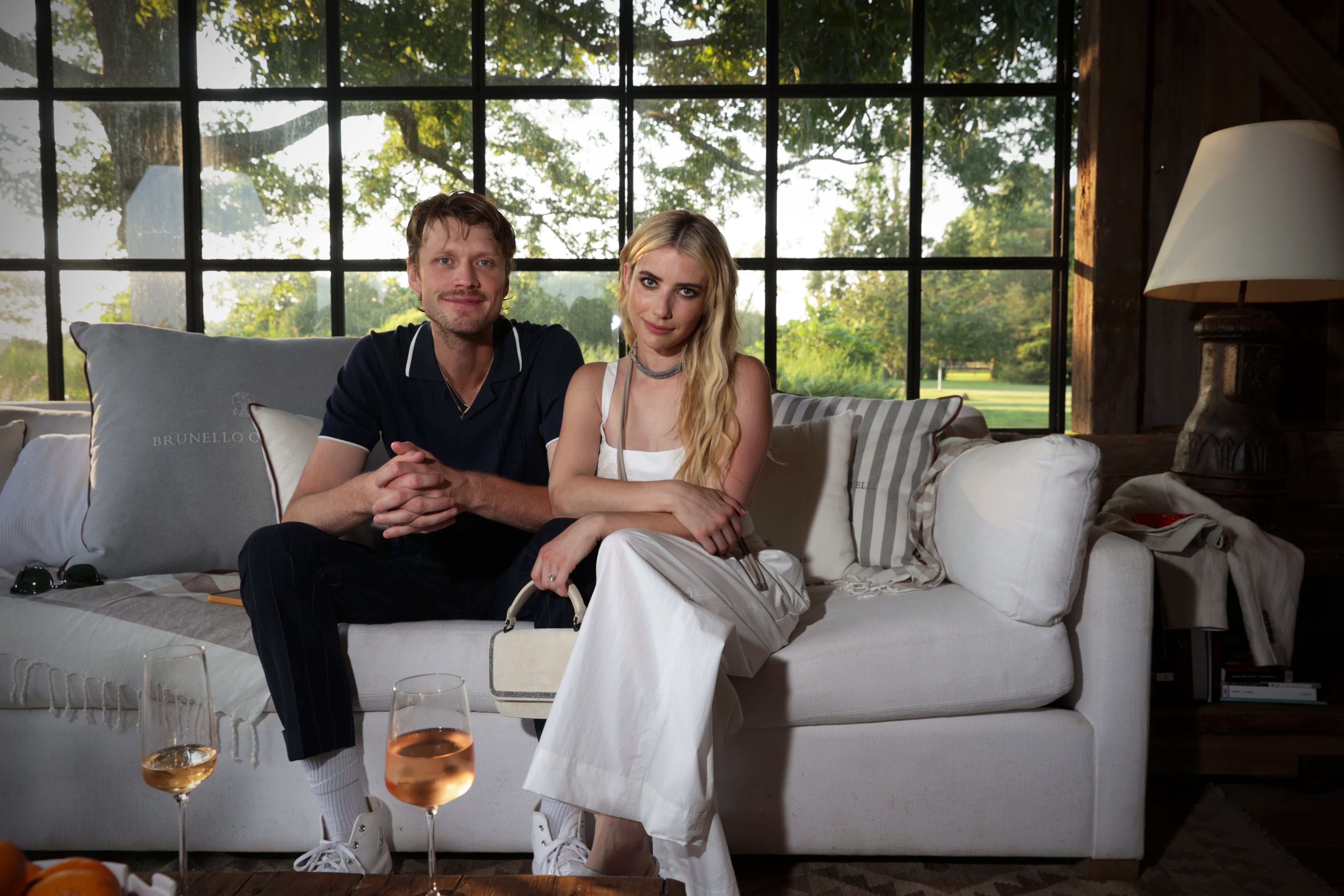 Emma Roberts se casa con el actor Cody John en una ceremonia en Sun Valley