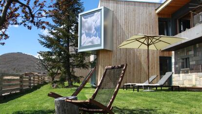 El hotel Terra Bonansa dispone de piscina de temporada.