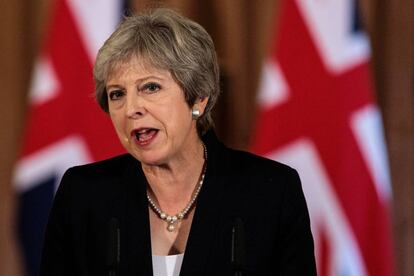 La primera ministra de Reino Unido, Theresa May, comparece tras la frustrada cumbre europea en Salzburgo.