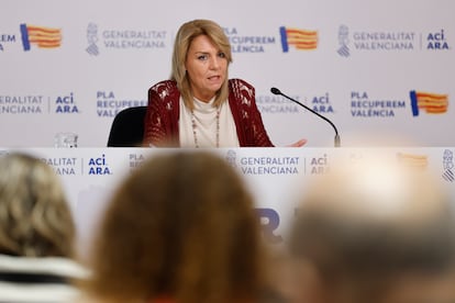 La vicepresidenta del Consell Susana Camarero, este martes, tras la reunión del Gobierno valenciano antes de iniciar las vacaciones de agosto, este martes en València.