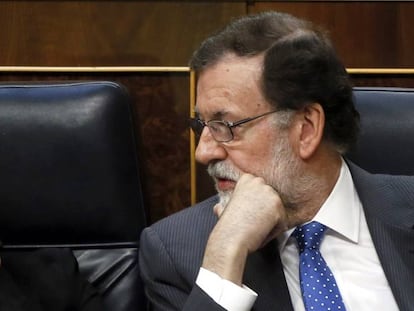 Mariano Rajoy junto a Soraya S&aacute;enz de Santamar&iacute;a.