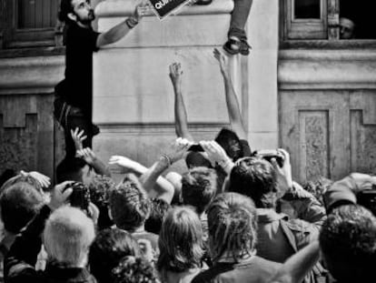 J&oacute;venes del movimiento 15-M en Valencia.