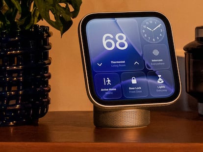 Apple HomeView en una mesa