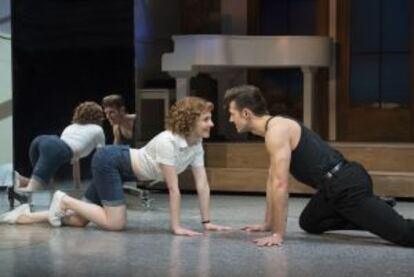 Los protagonistas del musical 'Dirty Dancing'.