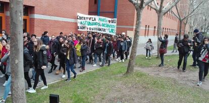 Manifestación de alumnos de la URJC en el campus de Vicálvaro.