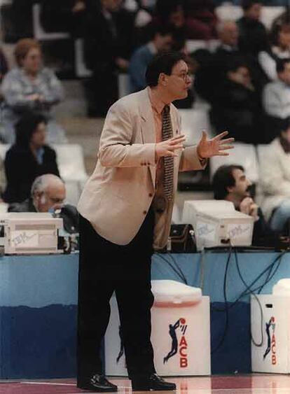 Tim Shea, en sus tiempos de entrenador en la ACB.