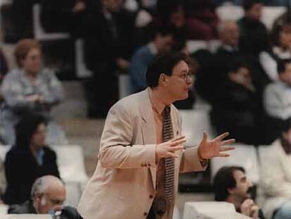 Tim Shea, en sus tiempos de entrenador en la ACB.