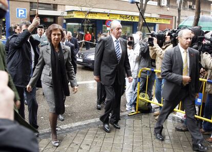 Los Reyes, a su llegada al domicilio de Fraga.