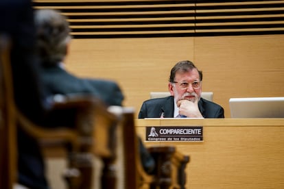 El expresidente del Gobierno Mariano Rajoy comparece en la comisión de Investigación sobre la denominada Operación Cataluña y las actuaciones del Ministerio del Interior durante los gobiernos del Partido Popular, el 5 marzo.