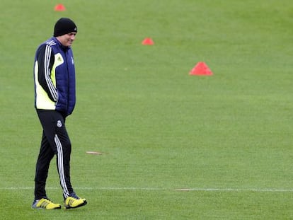 Mourinho durante el entrenamiento del Real Madrid.