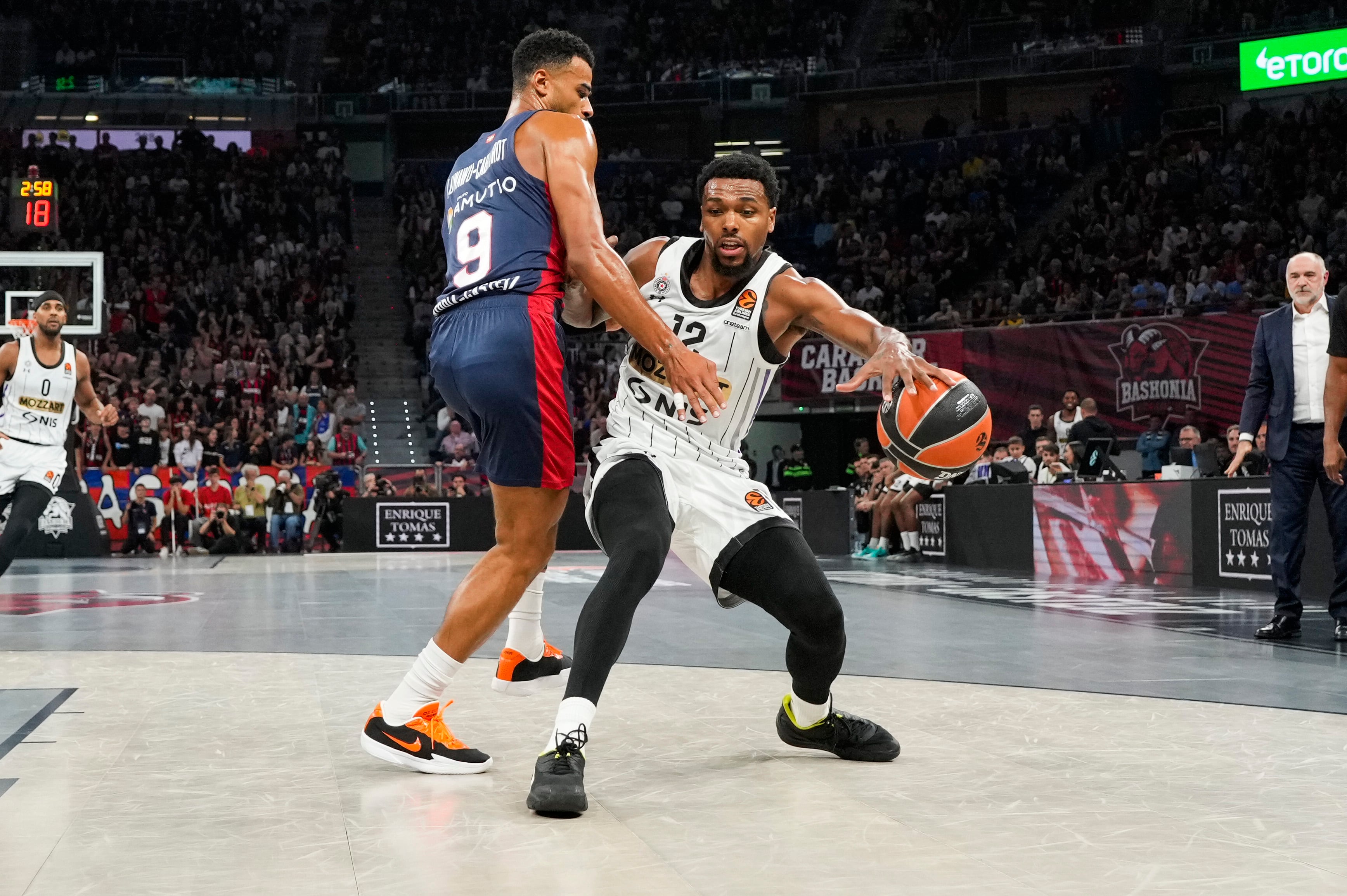 Cara para el Baskonia en el estreno de la Euroliga y cruz para el Barcelona y el Real Madrid