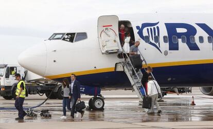 Llegada del primer vuelo de Ryanair al aeropuerto de Castellón.