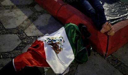 Un migrante en una de las calles de Tapanatepec, Oaxaca.