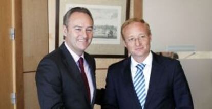 El presidente del Consell, Alberto Fabra, con Antonio Campinos, presidente de la OAMI.