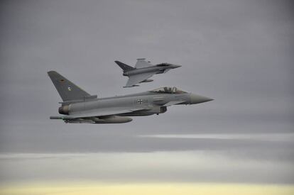 Dos cazas alemanes durante las maniobras  de la OTAN.