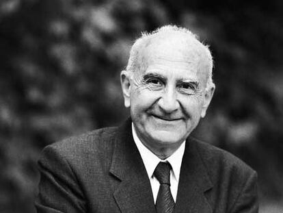 El escritor Aleksandar Tišma (1924-2003).