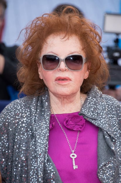 Regine Zylberberg posa para la prensa en el festival de Deauville, Francia, en 2016.