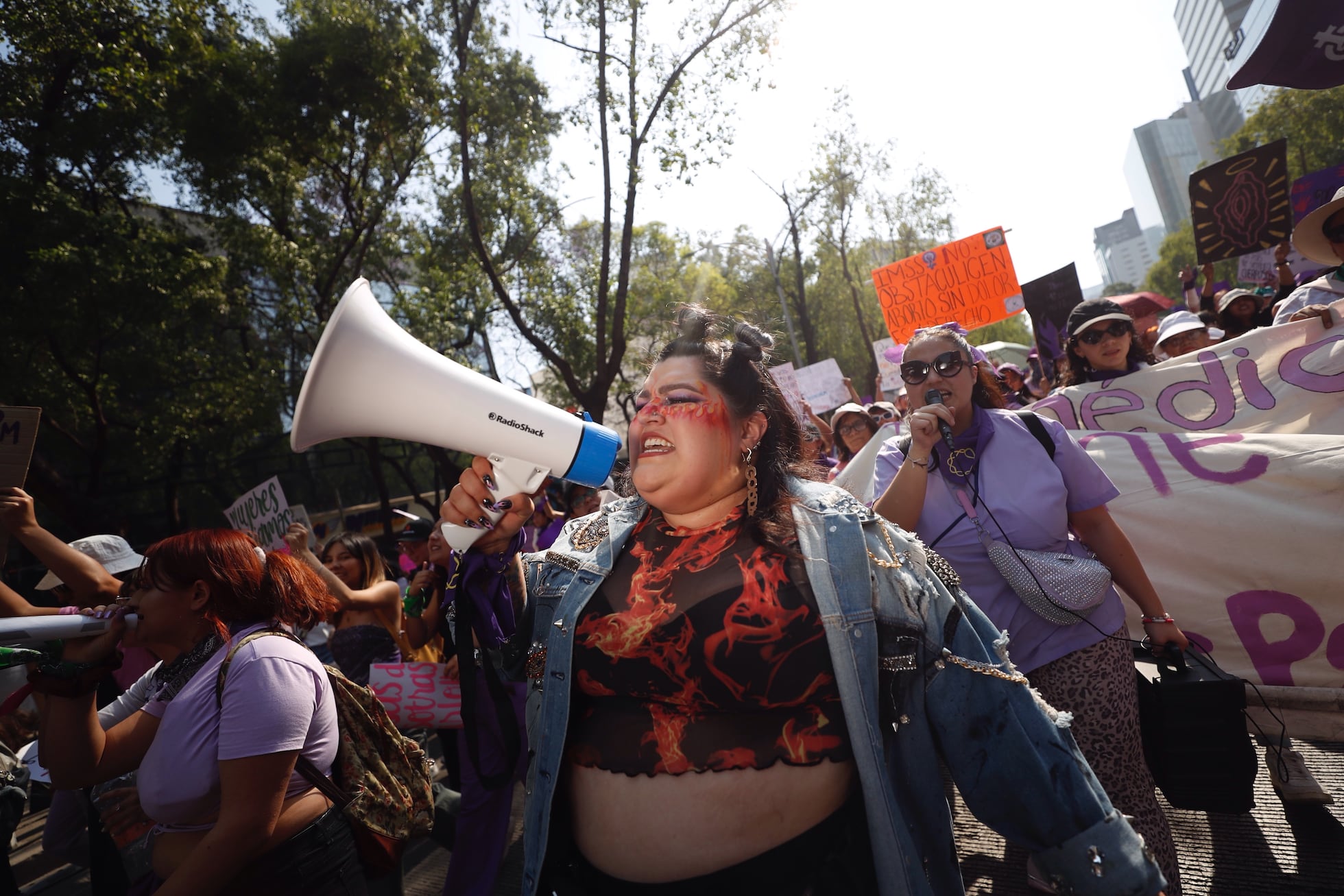 8M: La marcha del Día Internacional de la Mujer en Ciudad de México, en ...