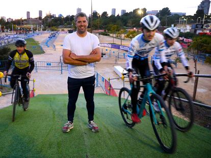 Pascual Momparler, director de carrera y seleccionador nacional, en el circuito de Benidorm el pasado viernes.