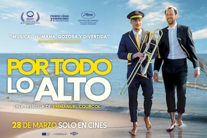 Cartel oficial de la película 'Por todo lo alto', que se estrena en cines el 28 de marzo.