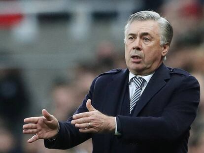 Ancelotti, durante el duelo ante el Newcastle.