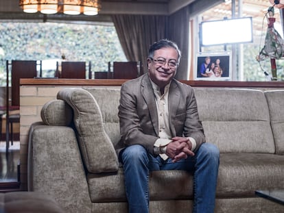 El presidente electo de Colombia, Gustavo Petro, en su casa en Chía, en las afueras de Bogotá, el 27 de junio de 2022.