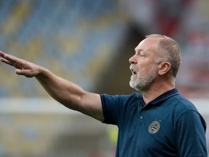 Mano Menezes, seleccionador de Brasil entre 2010 y 2012, en su etapa como entrenador del Bahia.