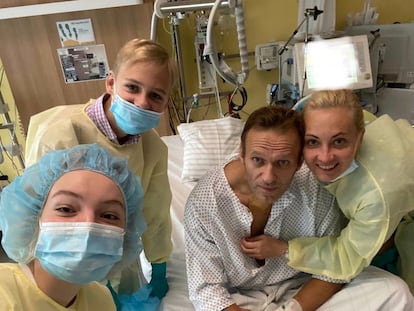 Russian dissident Alexei Navalny with his family in Charité Clinic in Berlin, where he was admitted after being poisoned with Novichok nerve agent.