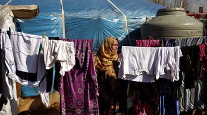 Una mujer siria, en el campo de Kab Elias, en el este de L&iacute;bano.