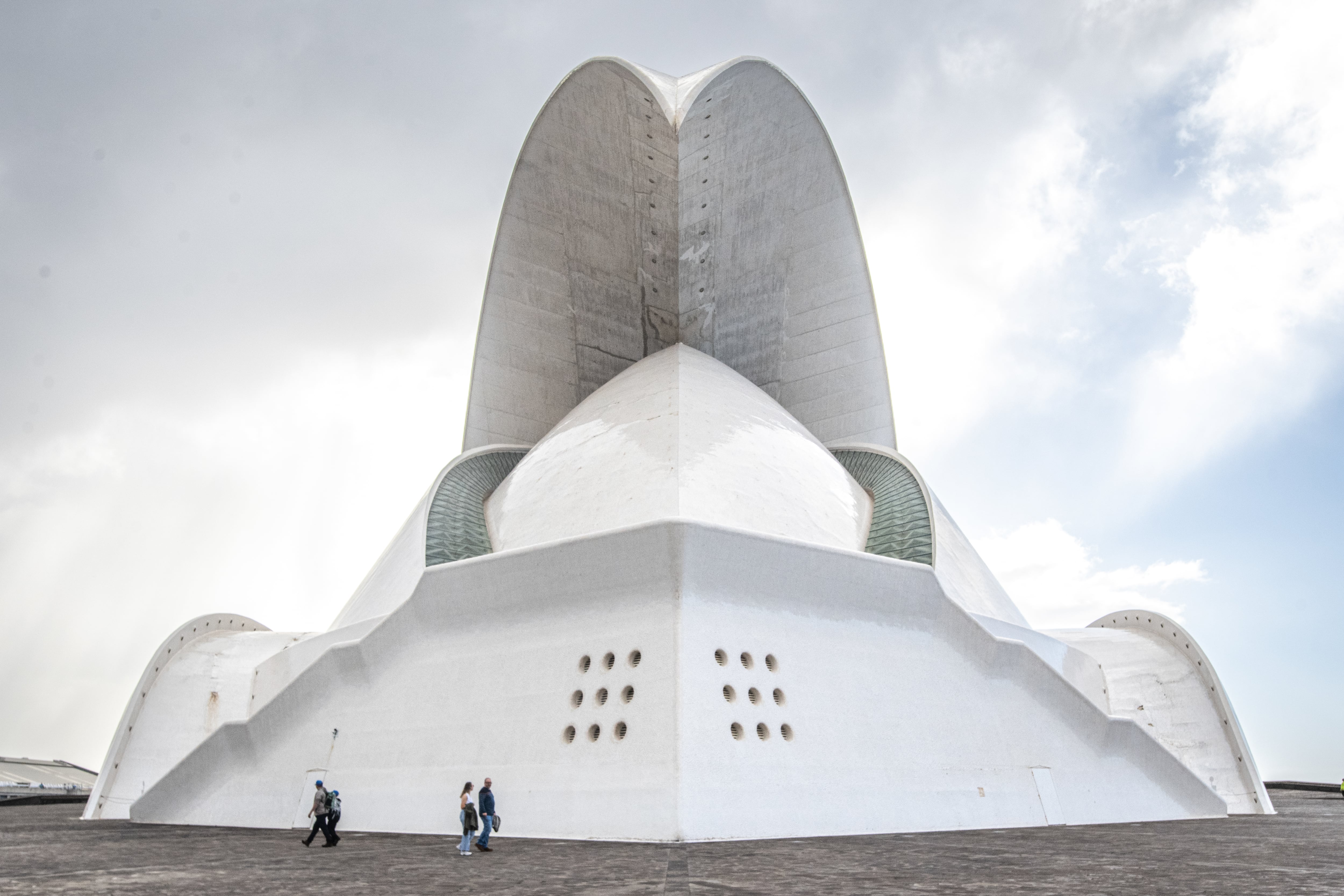 El auditorio de Calatrava de Santa Cruz de Tenerife empezará unas obras que durarán 32 meses tras una década sufriendo goteras