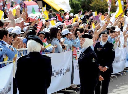 En Jordania existen casi 110.000 católicos, que representan el 2% de la población. Miles de personas se han congregado en la capital Jordana, Amán, para darle la bienvenida